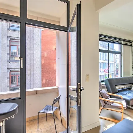 Apartment Spacious In The Heart Of *